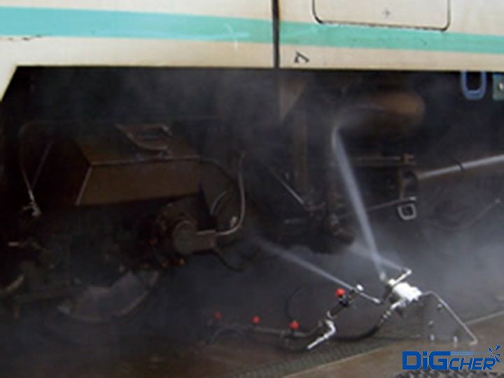 高速動車組列車輪軸除冰系統