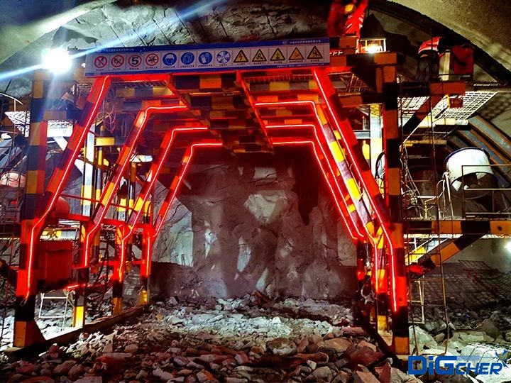 隧道襯砌臺(tái)車