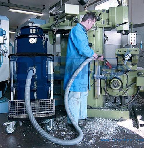 德高潔工業吸塵器作業現場